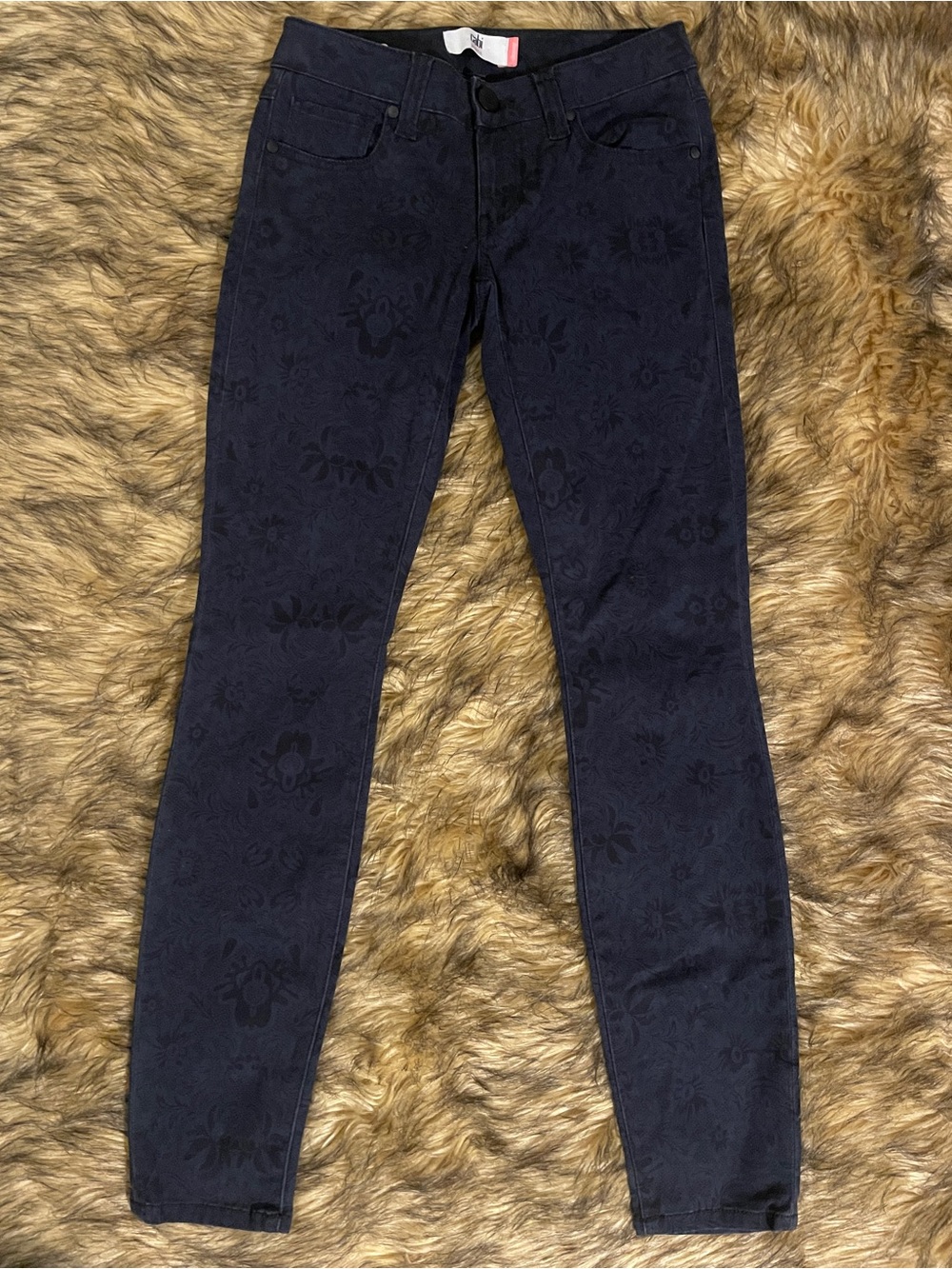 CAbi Dark Floral Jacquard Skinny Jeans 0/26W
